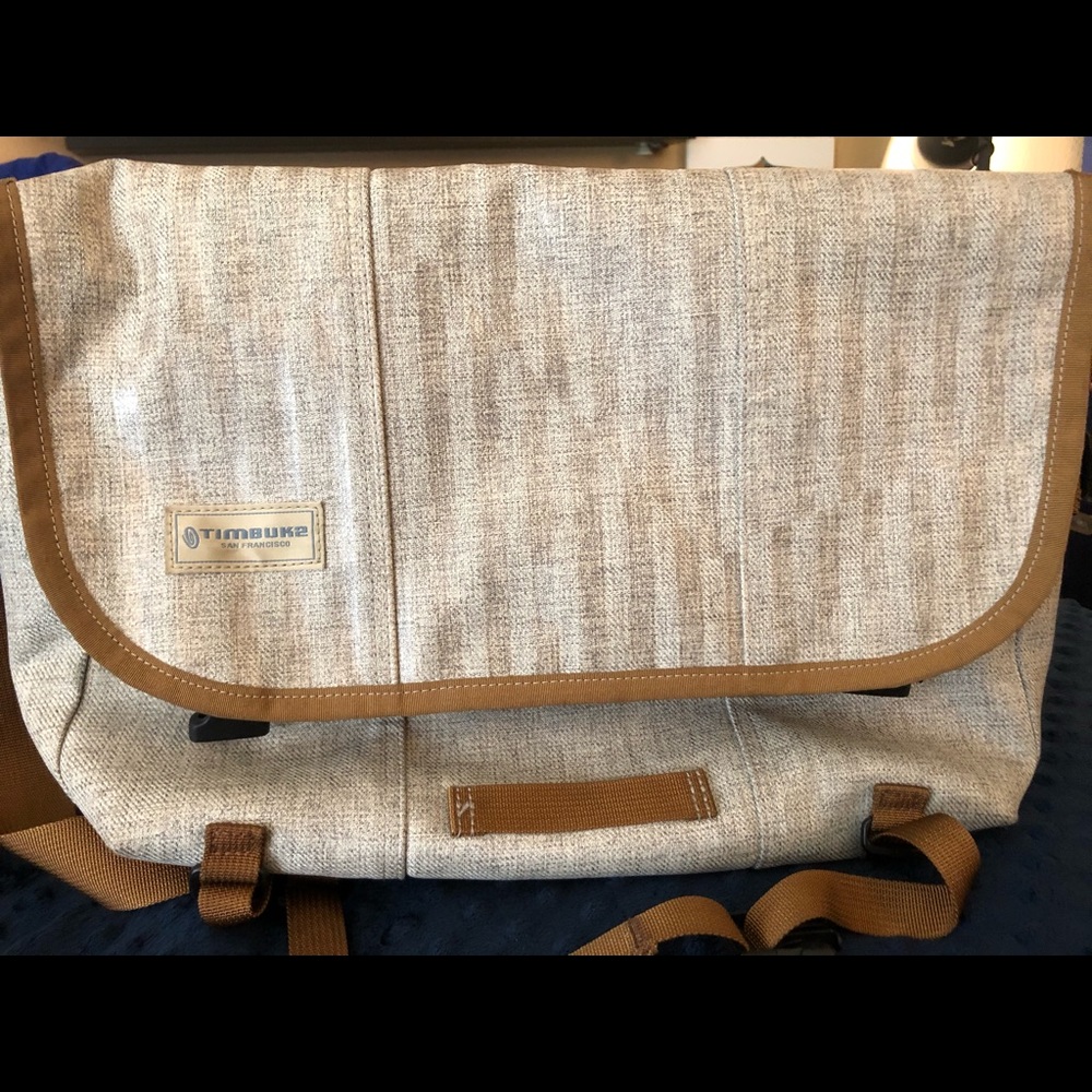 Timbuk2 lightweight messenger bag